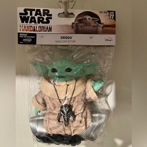 Star Wars Grogu shoulder sitter